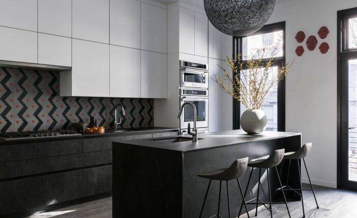 Black and white rustic kitchen decor